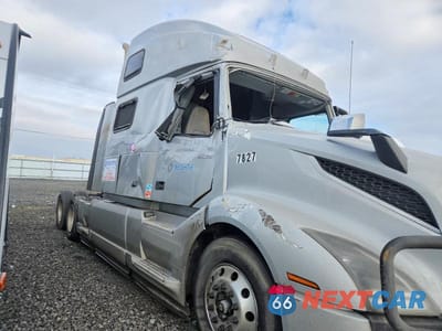 Zdjęcie 9 z 10 samochodu: 2024 VOLVO VNL SEMI TRUCK VIN:4V4NC9EJ3RN637827 - miniatura