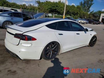Trzecie zdjęcie samochodu z tyłu: 2021 TESLA MODEL S VIN:5YJSA1E60MF437237 - miniatura