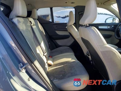 Zdjęcie 11 z 12 samochodu: 2020 VOLVO XC40 T5 MOMENTUM VIN:YV4162UK3L2174421 - miniatura
