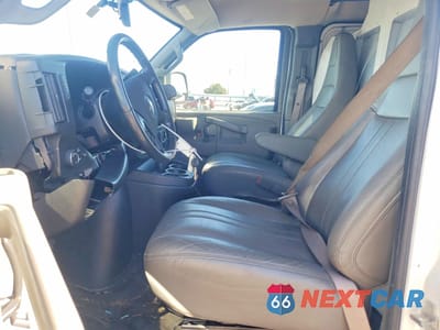Zdjęcie 7 z 12 samochodu: 2023 CHEVROLET EXPRESS 2500 UTILITY / SERVICE VAN VIN:1GCWGAFP4P1192625 - miniatura