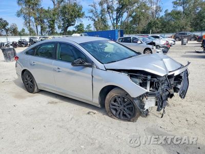 Czwarte zdjęcie samochodu z boku: 2016 HYUNDAI SONATA SE VIN:5NPE24AF8GH285599 - miniatura