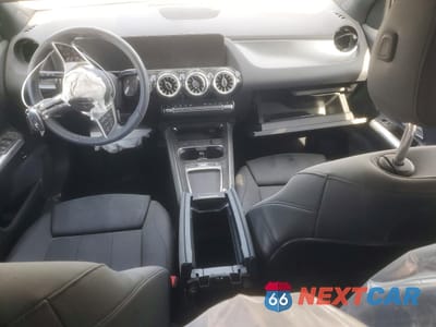 Zdjęcie 8 z 15 samochodu: 2025 MERCEDES-BENZ GLA 250 VIN:W1N4N4GB1SJ679817 - miniatura