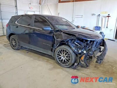 Czwarte zdjęcie samochodu z boku: 2021 CHEVROLET EQUINOX LT VIN:2GNAXKEV1M6105960 - miniatura