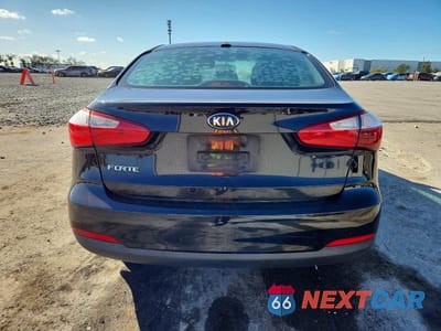 Zdjęcie 6 z 12 samochodu: 2016 KIA FORTE LX VIN:KNAFK4A63G5487039 - miniatura