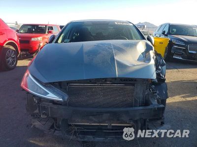 Piąte zdjęcie samochodu w środku: 2019 HYUNDAI ELANTRA SE VIN:KMHD74LF8KU811301 - miniatura