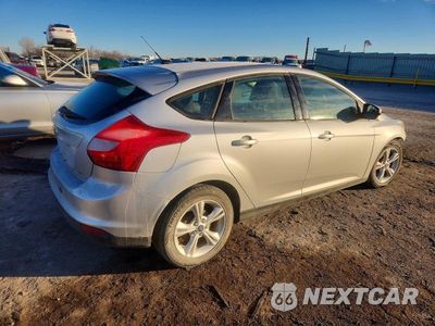 Trzecie zdjęcie samochodu z tyłu: 2014 FORD FOCUS SE VIN:1FADP3K23EL301998 - miniatura