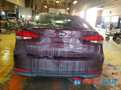 Zdjęcie 6 z 12 samochodu: 2017 KIA FORTE LX VIN:3KPFL4A74HE132234 - miniatura