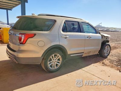 Trzecie zdjęcie samochodu z tyłu: 2017 FORD EXPLORER XLT VIN:1FM5K7D8XHGA47009 - miniatura