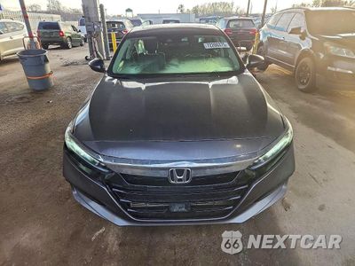 Piąte zdjęcie samochodu w środku: 2018 HONDA ACCORD TOURING VIN:1HGCV1F9XJA087168 - miniatura