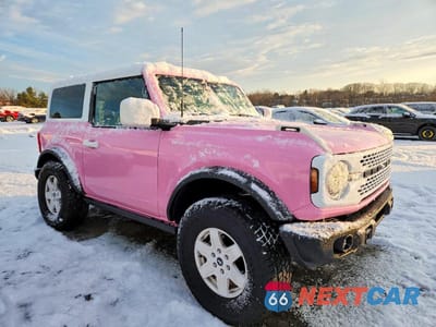 Czwarte zdjęcie samochodu z boku: 2024 FORD BRONCO BLACK DIAMOND VIN:1FMDE1AH7RLA98870 - miniatura