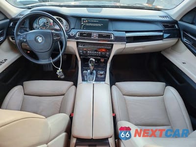 Zdjęcie 8 z 11 samochodu: 2011 BMW 750 LXI VIN:WBAKC8C5XBC433605 - miniatura