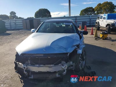 Piąte zdjęcie samochodu w środku: 2015 MERCEDES-BENZ C 300 VIN:55SWF4JB8FU054591 - miniatura