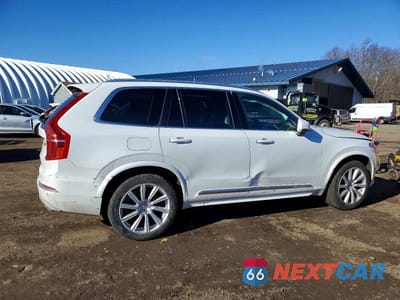 Trzecie zdjęcie samochodu z tyłu: 2017 VOLVO XC90 T6 VIN:YV4A22PL3H1163495 - miniatura