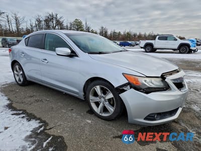 Czwarte zdjęcie samochodu z boku: 2013 ACURA ILX 20 PREMIUM VIN:19VDE1F52DE022325 - miniatura