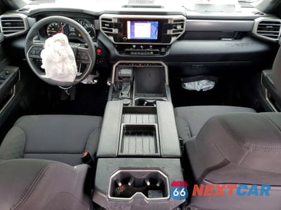 Zdjęcie 8 z 12 samochodu: 2025 TOYOTA TUNDRA CREWMAX SR VIN:5TFLA5DB2SX245833 - miniatura