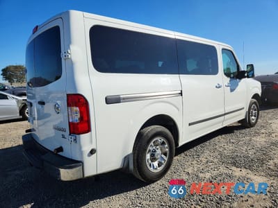 Trzecie zdjęcie samochodu z tyłu: 2017 NISSAN NV 3500 S VIN:5BZAF0AA8HN851357 - miniatura