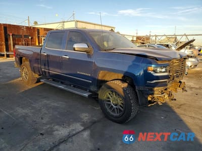 Czwarte zdjęcie samochodu z boku: 2017 CHEVROLET SILVERADO K1500 LTZ VIN:3GCUKSEJ0HG190303 - miniatura