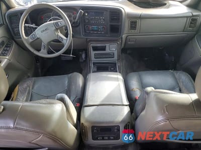 Zdjęcie 8 z 12 samochodu: 2006 GMC SIERRA K1500 DENALI VIN:2GTEK63N561188361 - miniatura