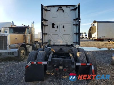 Zdjęcie 10 z 13 samochodu: 2018 FREIGHTLINER CASCADIA 126 SEMI TRUCK VIN:3AKJHHDR8JSJJ1333 - miniatura