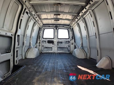 Zdjęcie 10 z 13 samochodu: 2020 CHEV EXPRESS CARGO 2500 1 VIN:1GCWGBFP8L1143413 - miniatura