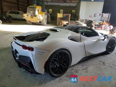 Trzecie zdjęcie samochodu z tyłu: 2022 FERRARI SF 90 STRADALE VIN:ZFF95NLA3N0272206 - miniatura