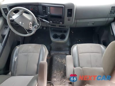 Zdjęcie 8 z 14 samochodu: 2020 NISSAN NV 2500 DELIVERY VAN VIN:1N6BF0LY2LN806872 - miniatura