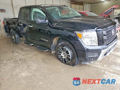 Czwarte zdjęcie samochodu z boku: 2021 NISSAN TITAN SV VIN:1N6AA1ED6MN506778 - miniatura