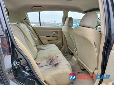 Zdjęcie 10 z 12 samochodu: 2006 NISSAN VERSA VIN:3N1BC13E18L354611 - miniatura