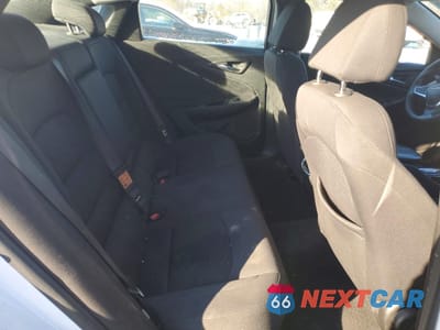 Zdjęcie 10 z 12 samochodu: 2023 CHEVROLET MALIBU LT VIN:1G1ZD5ST7PF171120 - miniatura