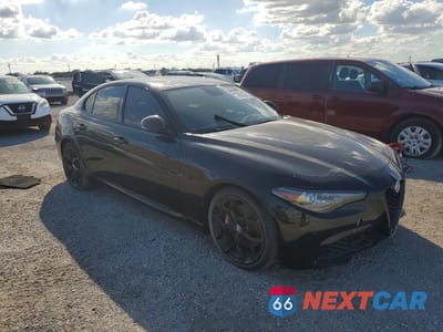 Czwarte zdjęcie samochodu z boku: 2019 ALFA ROMEO GIULIA VIN:ZARFAMAN4K7622772 - miniatura