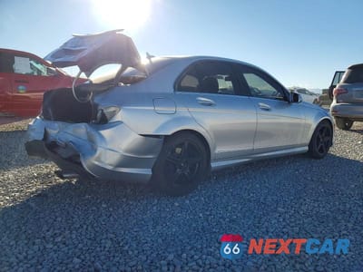 Trzecie zdjęcie samochodu z tyłu: 2012 MERCEDES-BENZ C 300 4MATIC VIN:WDDGF8BB2CR193865 - miniatura