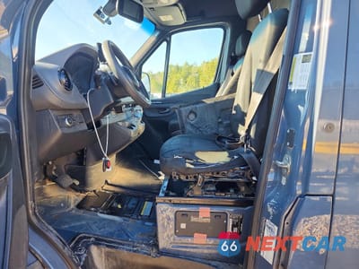 Zdjęcie 7 z 13 samochodu: 2019 MERCEDES-BENZ SPRINTER 2500/3500 VIN:WD4PF1CD6KP135565 - miniatura