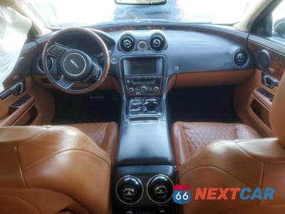 Zdjęcie 8 z 12 samochodu: 2016 JAGUAR XJL PORTFOLIO VIN:SAJWA2G78G8V95263 - miniatura