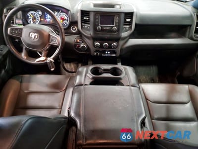 Zdjęcie 8 z 12 samochodu: 2022 RAM 1500 TRADESMAN VIN:1C6SRFCT4NN433765 - miniatura