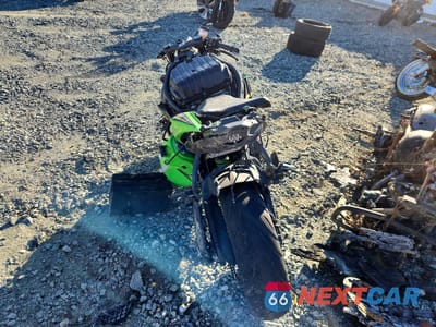 Czwarte zdjęcie samochodu z boku: 2020 KAWASAKI ZX636 K VIN:JKBZXJG13LA009531 - miniatura