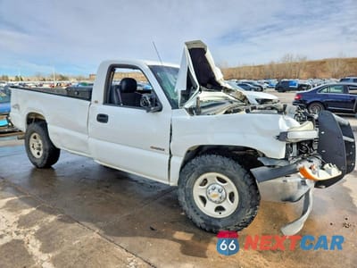 Czwarte zdjęcie samochodu z boku: 2000 CHEVROLET SILVERADO K1500 VIN:1GCEK14T3YE168563 - miniatura