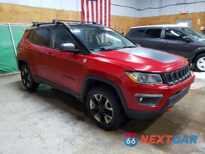Czwarte zdjęcie samochodu z boku: 2018 JEEP COMPASS TRAILHAWK VIN:3C4NJDDBXJT451382 - miniatura