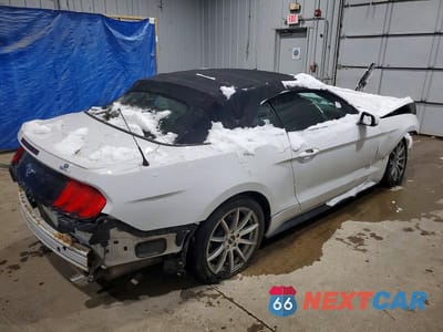 Trzecie zdjęcie samochodu z tyłu: 2020 FORD MUSTANG VIN:1FATP8UH4L5134384 - miniatura