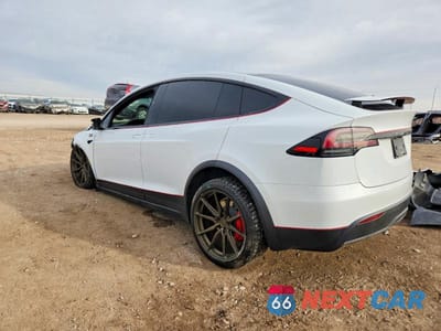 Drugie zdjęcie samochodu z przodu: 2023 TESLA MODEL X VIN:7SAXCBE68PF410297 - miniatura