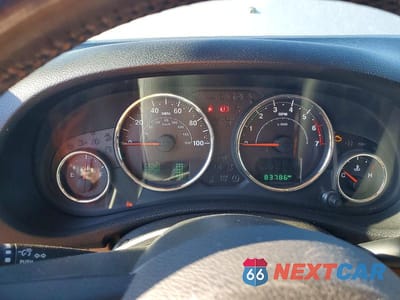 Zdjęcie 9 z 14 samochodu: 2016 JEEP WRANGLER SAHARA VIN:1C4AJWBG0GL307823 - miniatura