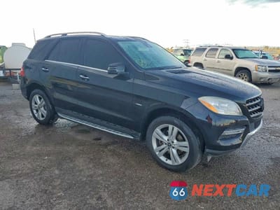 Czwarte zdjęcie samochodu z boku: 2012 MERCEDES-BENZ ML 350 4MATIC VIN:4JGDA5HB1CA059702 - miniatura