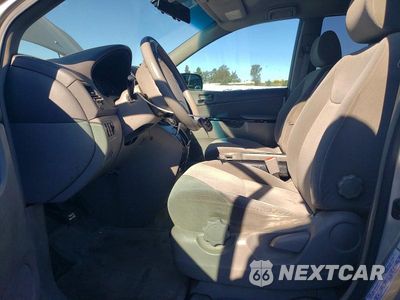 Zdjęcie 7 z 12 samochodu: 2004 TOYOTA SIENNA CE VIN:5TDZA23C84S151161 - miniatura