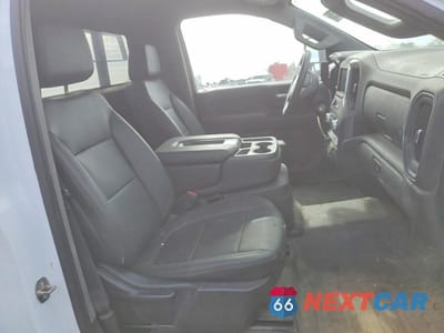 Zdjęcie 11 z 13 samochodu: 2022 GMC SIERRA K2500 HEAVY DUTY VIN:1GT39LE72NF275755 - miniatura