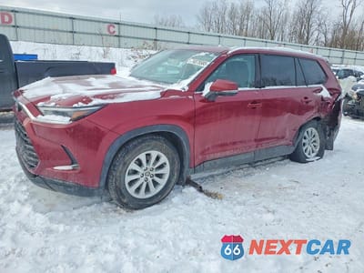 2024 TOYOTA GRAND HIGHLANDER XLE 5TDAAAB55RS037720 - główne zdjęcie licytacji z USA - miniatura