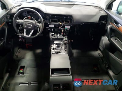 Zdjęcie 8 z 12 samochodu: 2021 AUDI Q5 VIN:WA1AAAFY6M2109149 - miniatura