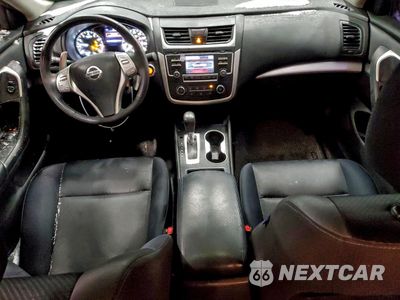 Zdjęcie 8 z 12 samochodu: 2017 NISSAN ALTIMA 2.5 VIN:1N4AL3AP1HN307951 - miniatura
