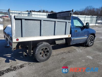 Trzecie zdjęcie samochodu z tyłu: 2000 CHEVROLET SILVERADO K1500 VIN:1GCEK14V1YE415970 - miniatura