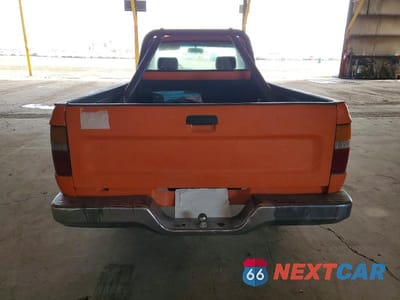 Zdjęcie 6 z 12 samochodu: 1989 TOYOTA PICKUP 1 TON LONG BED DLX VIN:JT4VN82N4K0000052 - miniatura