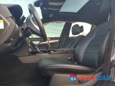 Zdjęcie 7 z 11 samochodu: 2013 MERCEDES-BENZ C 250 VIN:WDDGF4HB7DR257450 - miniatura