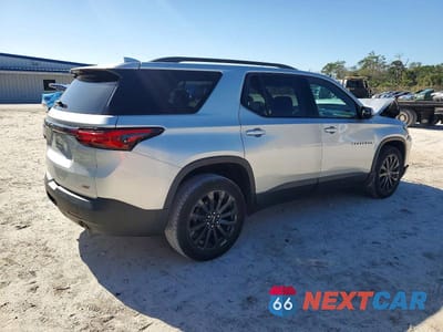 Trzecie zdjęcie samochodu z tyłu: 2022 CHEVROLET TRAVERSE RS - PRIOR FLEET VIN:1GNERJKW0NJ138536 - miniatura